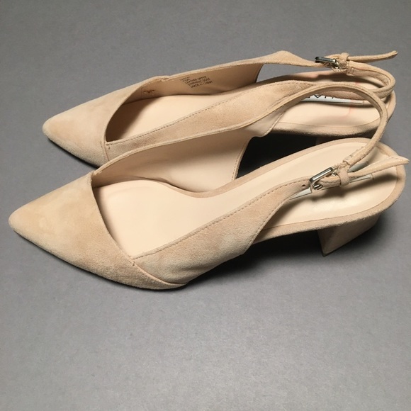 Light taupe leather upper. Size 7.5 - Picture 2 of 3